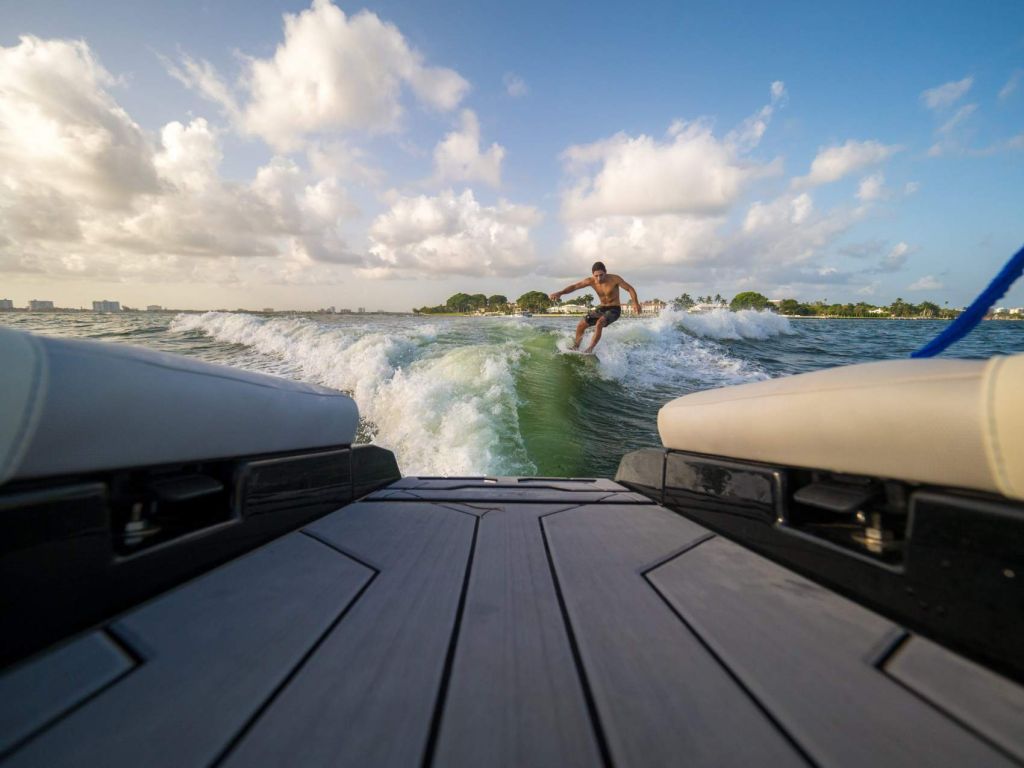 Four Winns Surf Boats for Sale Missouri Four Winns Boat Dealer